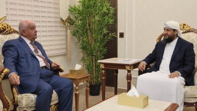 Council member Abdulrahman Al-Mahrami reviews civil service reforms and directs expedited disbursement of state employee bonuses.