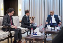 Council member Aidarus al-Zubaidi discusses ways to enhance Japan's developmental support for Yemen with the Japanese ambassador.