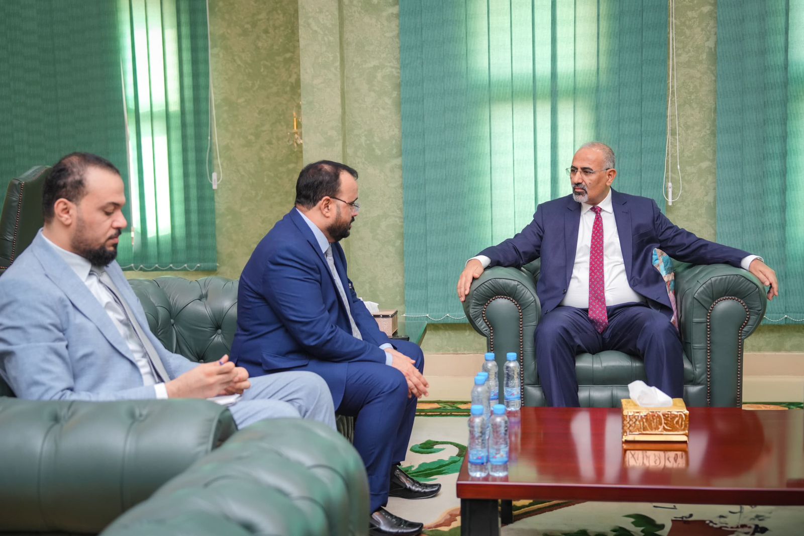 Council member Al-Zubaidi reviews the Ministry of Public Works' progress, emphasizing the importance of completing road maintenance projects.