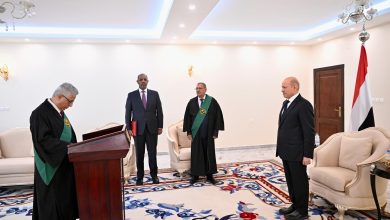 Judge Sahl Hamza takes the oath of office as Secretary-General of the Supreme Judicial Council.