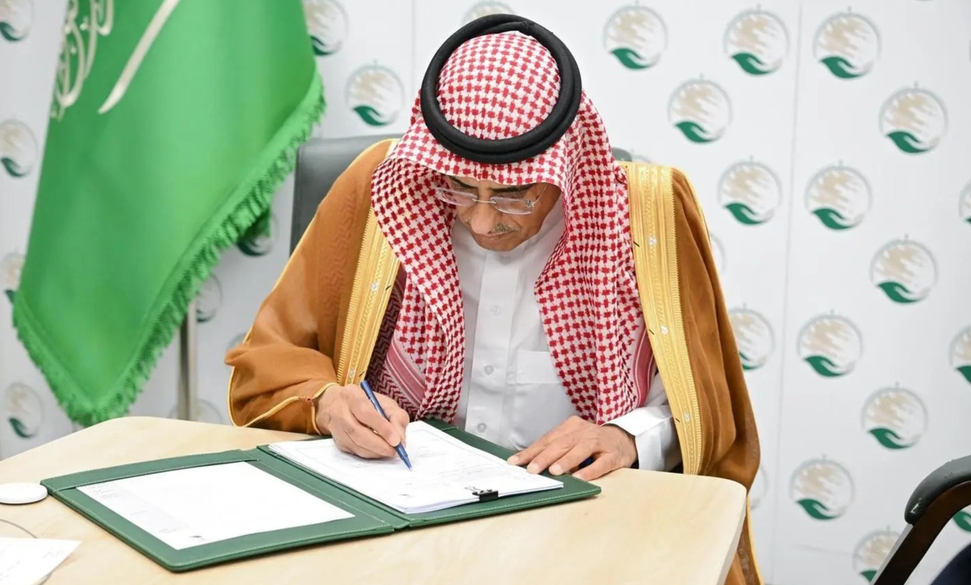 King Salman Relief Center signs a cooperation agreement to enhance educational initiatives in Lahij Governorate.