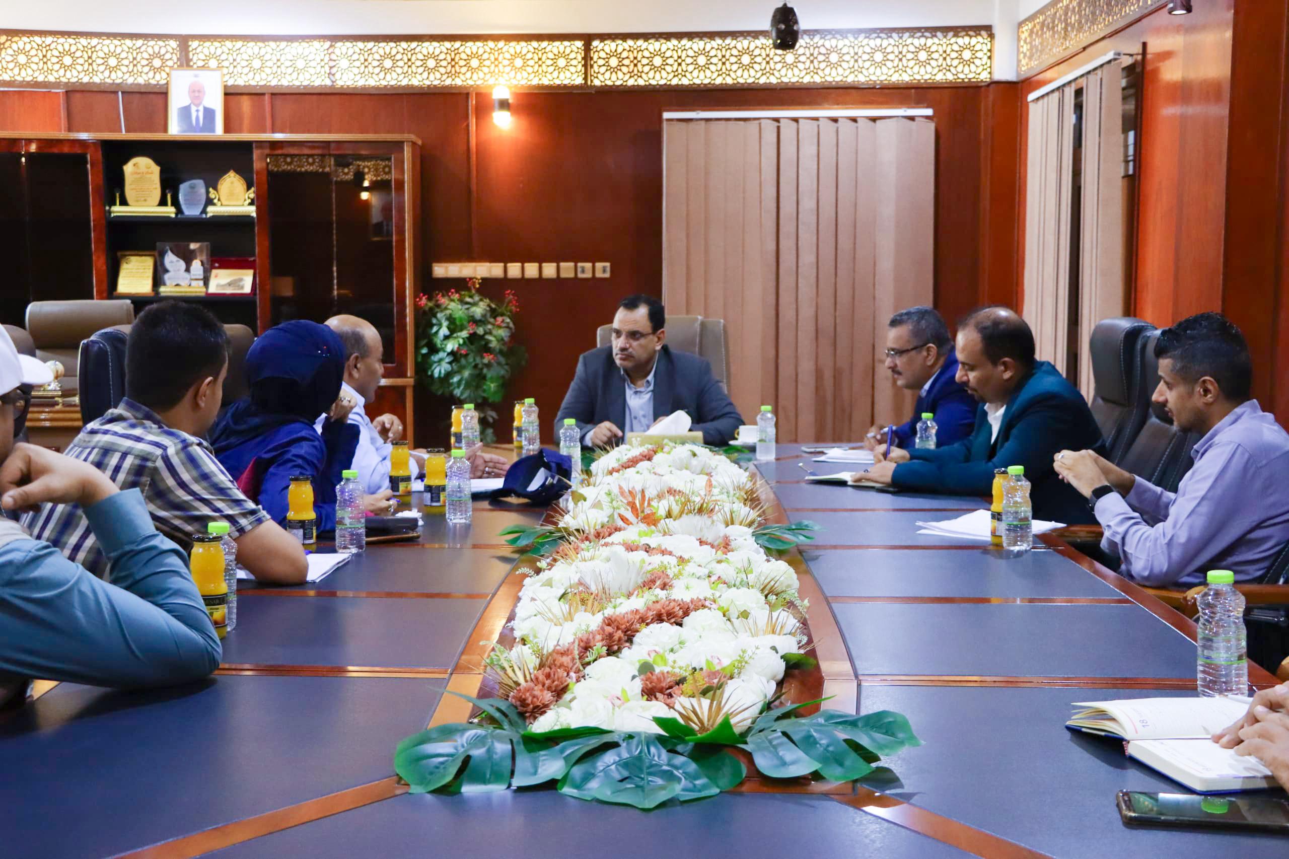 Meeting discusses interventions of the public works project in the agricultural and fisheries sectors.