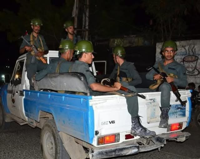 Police in liberated provinces apprehend 52 suspects involved in criminal activities within 24 hours.
