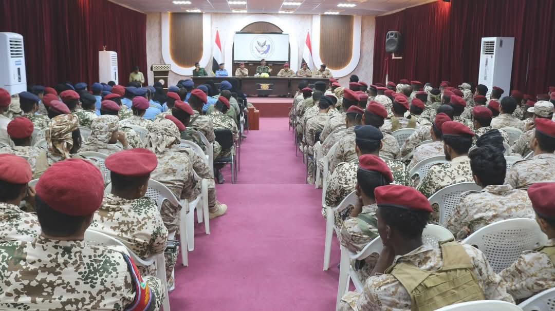 The 101st Brigade honors outstanding security personnel at Sayun International Airport.