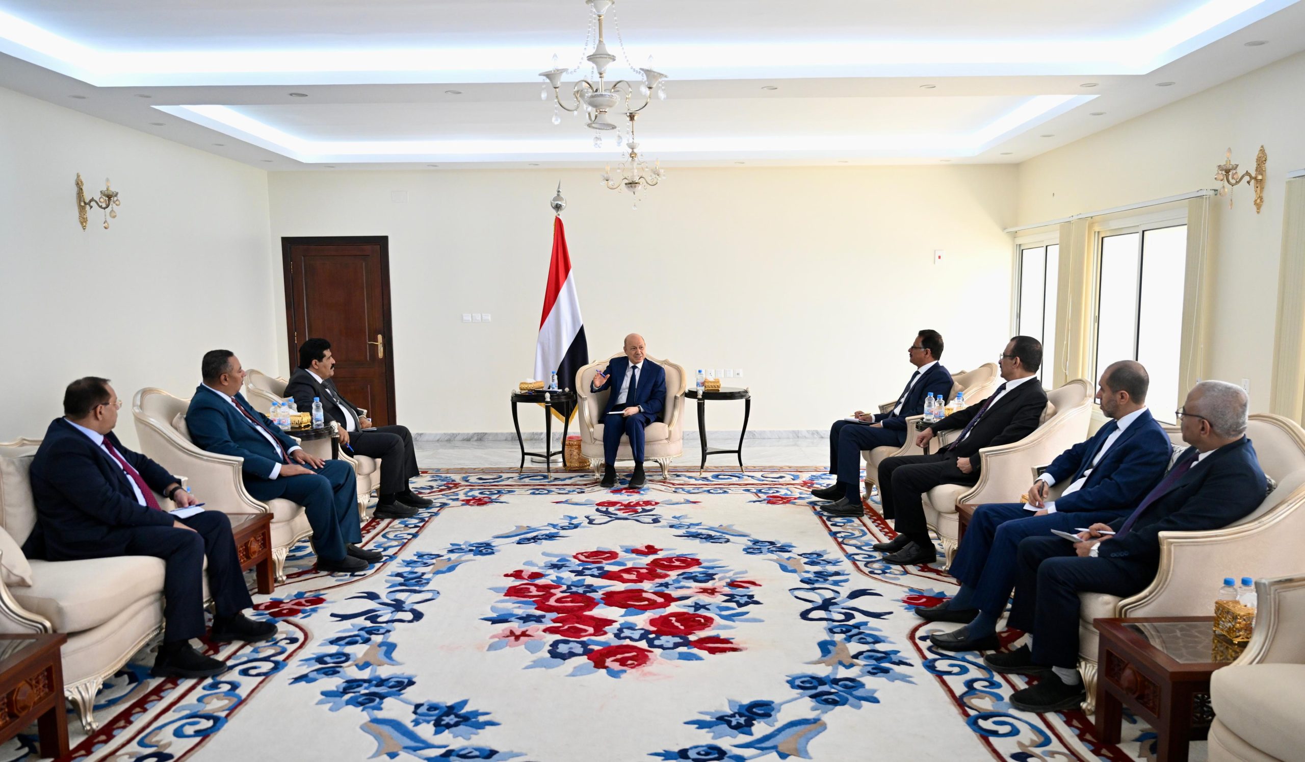 The Chairman of the Leadership Council meets with leaders of the National Resistance Political Bureau.