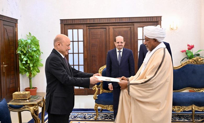 The Chairman of the Leadership Council received the credentials of several ambassadors from brotherly and friendly nations.