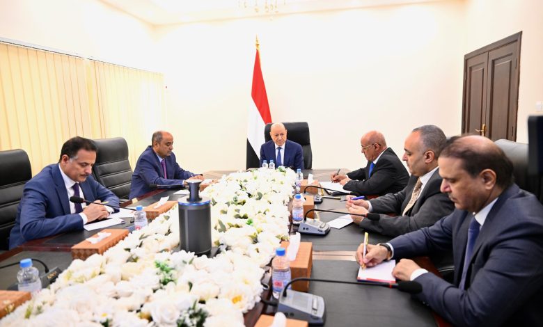 The Chairman of the Presidential Leadership Council meets with the Prime Minister and the Central Bank Governor.
