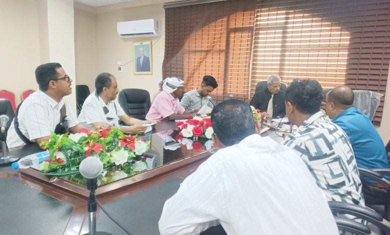 The Governor of Lahij chaired two meetings to discuss the amusement park tender and the Qamdan Festival.