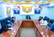 The Governor of Shabwa emphasizes judicial independence and discusses enhancing financial resources and the activities of the medical college.