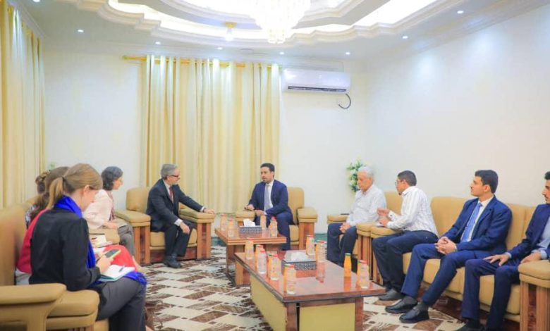 The Head of the Consultation and Reconciliation Authority meets with the Head of the European Union Mission.
