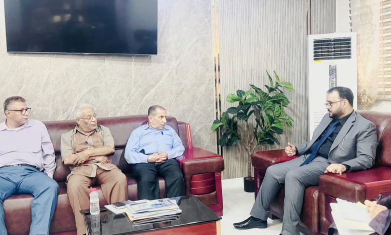 The Minister of Public Works discusses the progress of development projects in the liberated provinces.