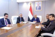 The Prime Minister discusses developments and cooperation programs between the two countries with the British Ambassador.