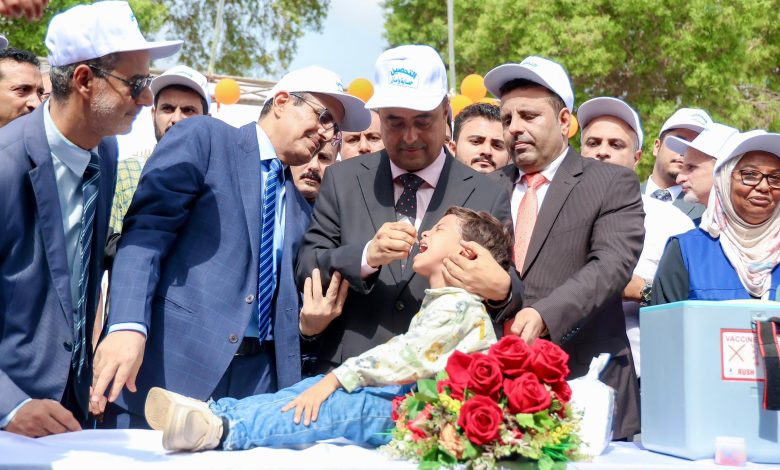 The Prime Minister launches the first phase of the national emergency polio vaccination campaign.