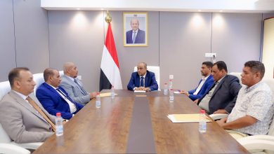 The Prime Minister meets with the Governor of Socotra, reaffirming the government's support for local authority efforts.