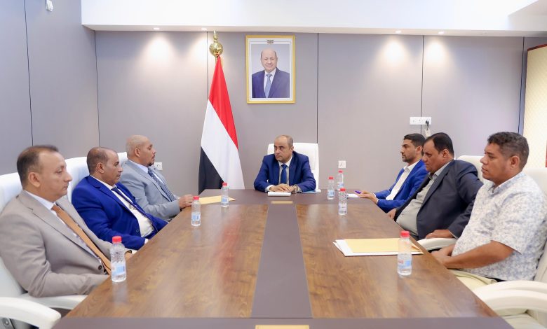 The Prime Minister meets with the Governor of Socotra, reaffirming the government's support for local authority efforts.