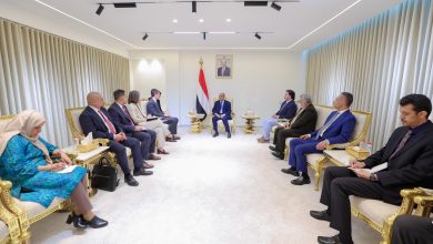 The Prime Minister welcomed a World Bank delegation in Aden today, discussing key economic initiatives and collaboration.