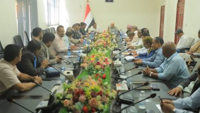 The parliamentary committee held an extensive meeting with local authorities in Marib Governorate.