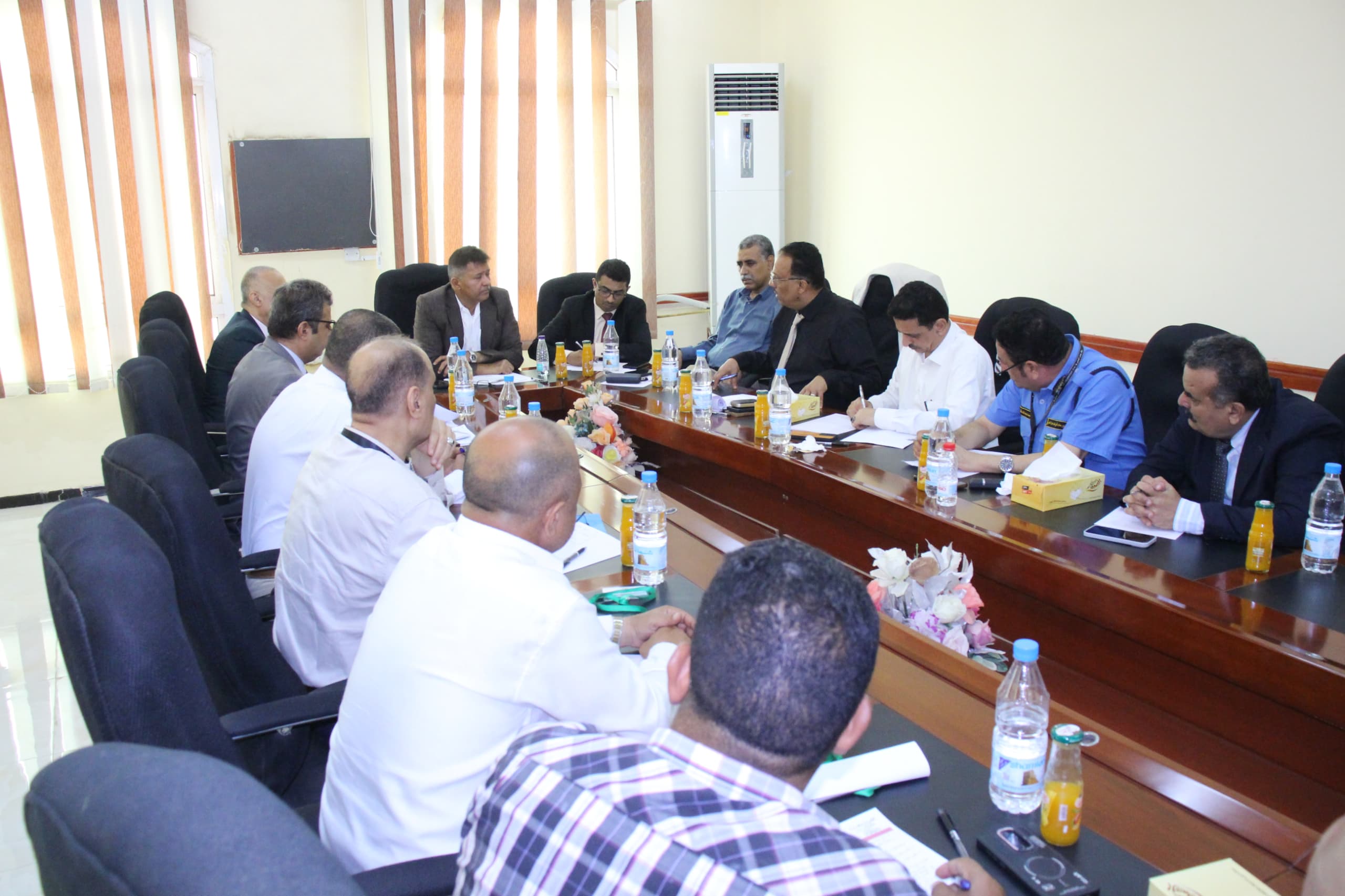 A meeting chaired by the Attorney General discusses coordination mechanisms to combat smuggling crimes.
