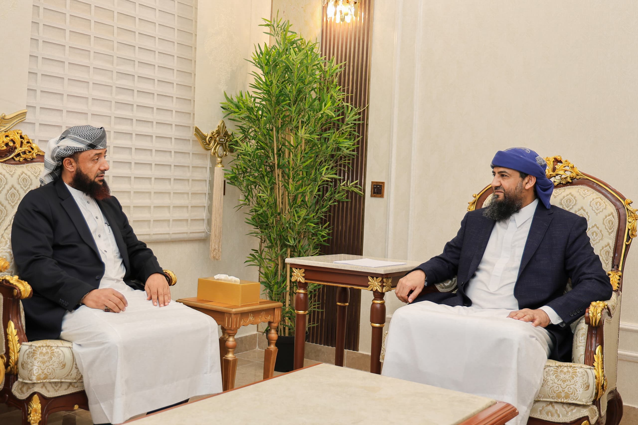 Council member Abdulrahman Al-Mahrami discusses community awareness development plans with the Deputy Minister of Awqaf.