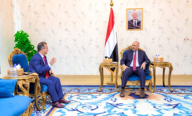 Council member Al-Zubaidi discusses strengthening bilateral cooperation and establishing a permanent mission in Aden with the Libyan ambassador.