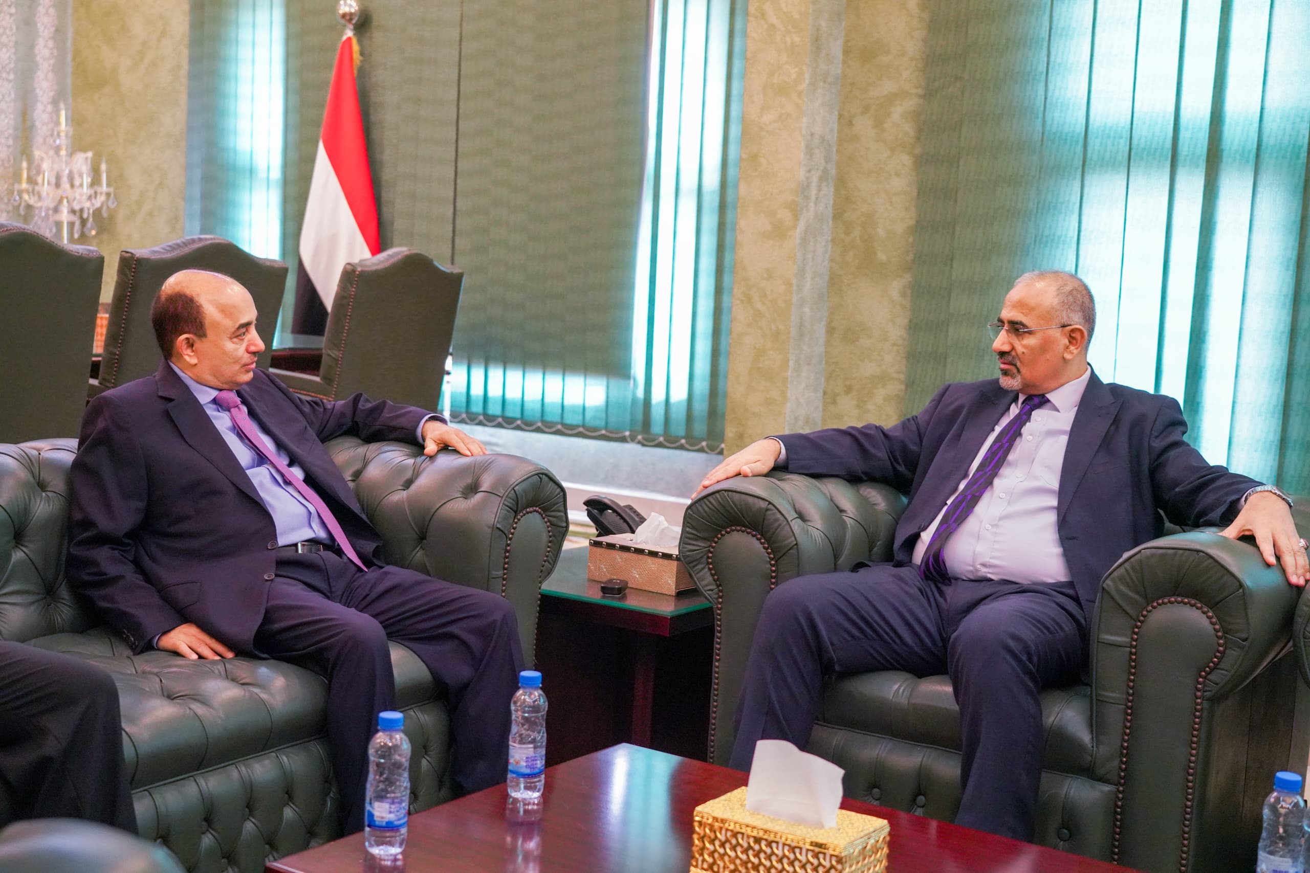 Council member Major General Aidarus al-Zubaidi emphasizes the urgent need for the commercial sector to respond to improved exchange rates.
