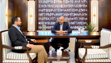 Council member Major General Aidarus al-Zubaidi reviews the efforts of the General Authority for Lands and State Properties.