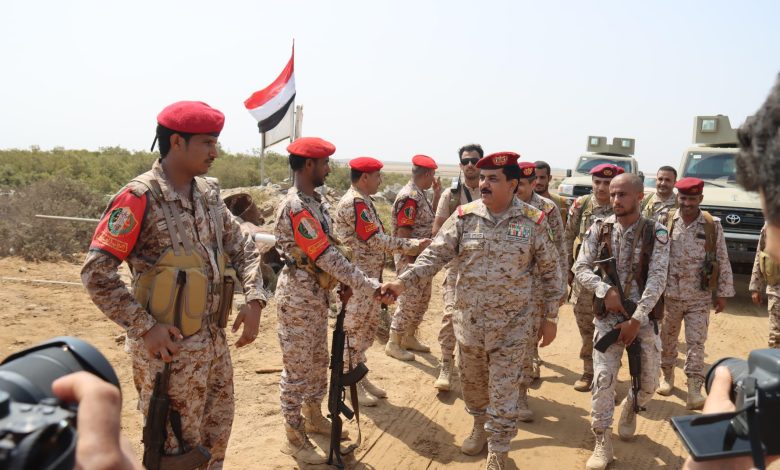 Defense Minister inspects Fifth Military Region, praising the bravery of the armed forces.