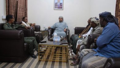 Discussion on establishing community committees to monitor commodity prices in Hadibo and Qalansiyah, Socotra.