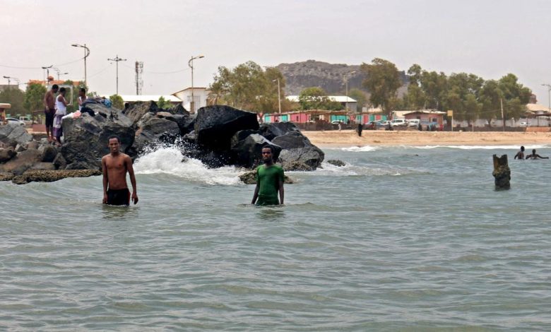 Seven young men drowned at Goldmoor Beach in Aden amid warnings of rough sea conditions.