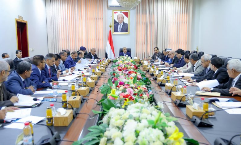 The Cabinet reviews economic and service developments amid positive currency exchange changes, emphasizing real-life impacts.