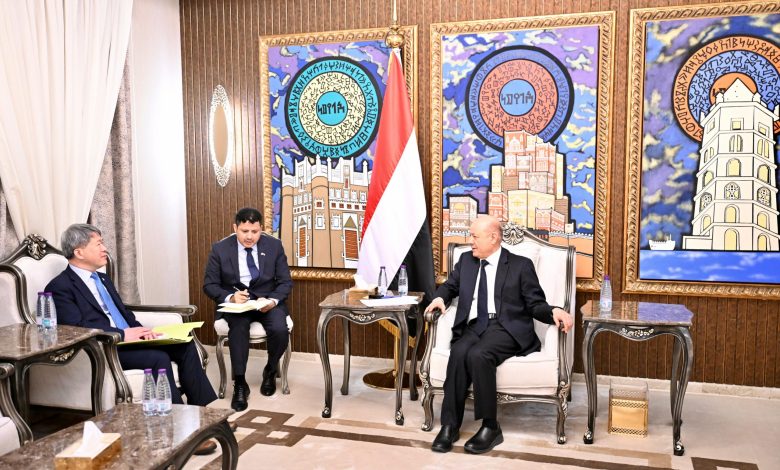 The Chairman of the Leadership Council praises South Korea's supportive role for the Yemeni people at the United Nations Security Council.