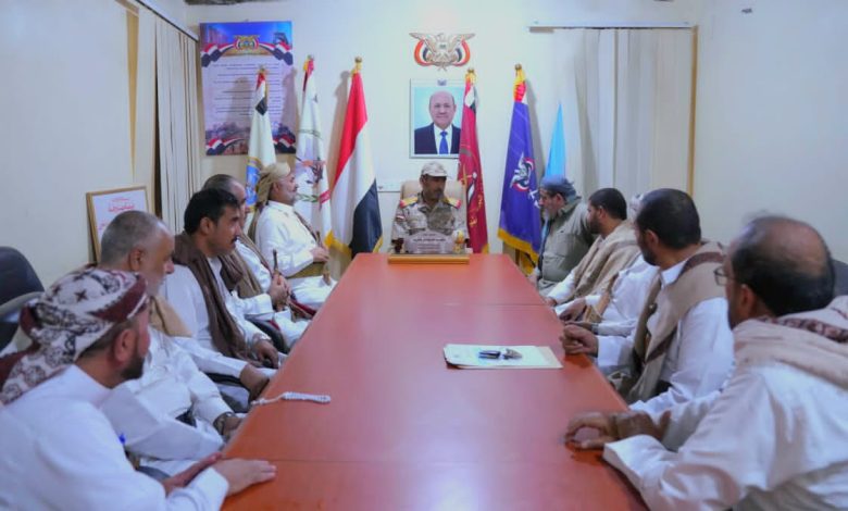 The Chief of Staff praises the sacrifices of the popular resistance heroes in the national battle.