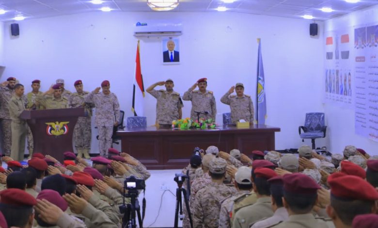 The Defense Minister convenes with the General Staff, agencies, and the 17th batch of leadership and staff officers.