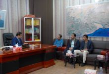 The Governor of Shabwa discusses healthcare support with Médecins Sans Frontières (Doctors Without Borders) in the province.