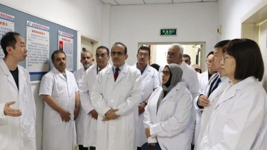 The Health Minister and accompanying delegation explore Chinese experiences and practices in public health.