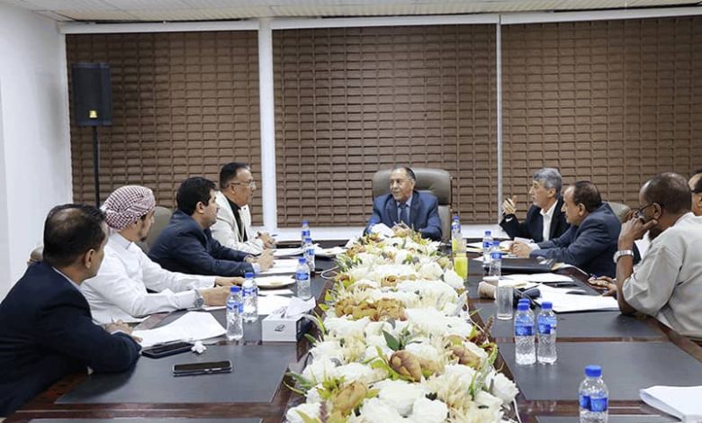 The Import Regulation and Financing Committee reviews progress on currency requests and coverage of commodity imports.