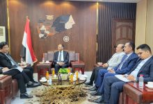 The Minister of Industry discusses enhancing economic and trade cooperation with the Acting Chinese Ambassador.