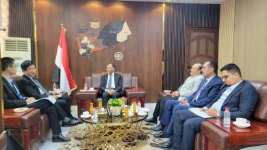 The Minister of Industry discusses enhancing economic and trade cooperation with the Acting Chinese Ambassador.