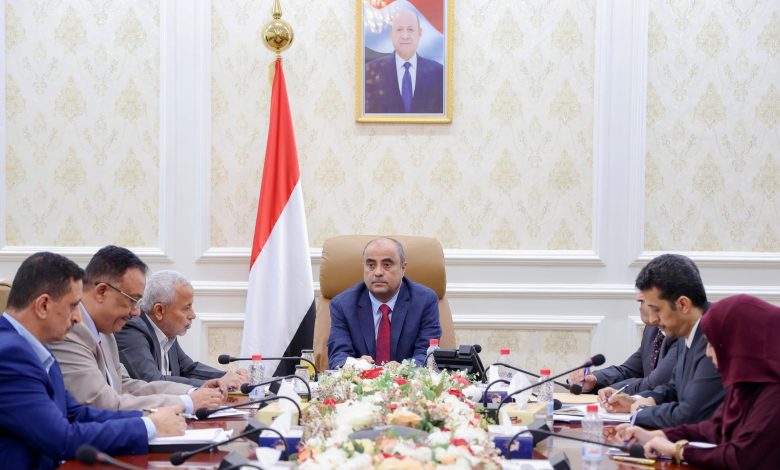 The Prime Minister emphasizes the government's commitment to enhancing the Investment Authority's performance and procedures to attract investors.