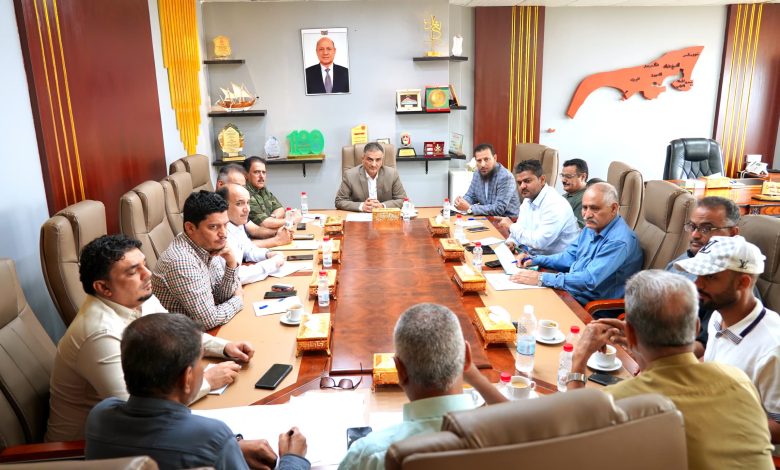 The State Minister and Governor of Aden discusses the progress of the price control campaign.