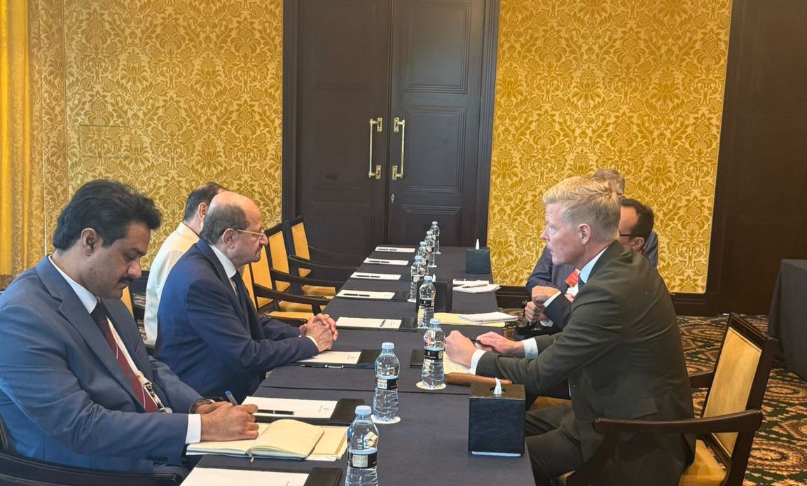 The Foreign Minister discusses the latest developments in Yemen with the UN envoy.