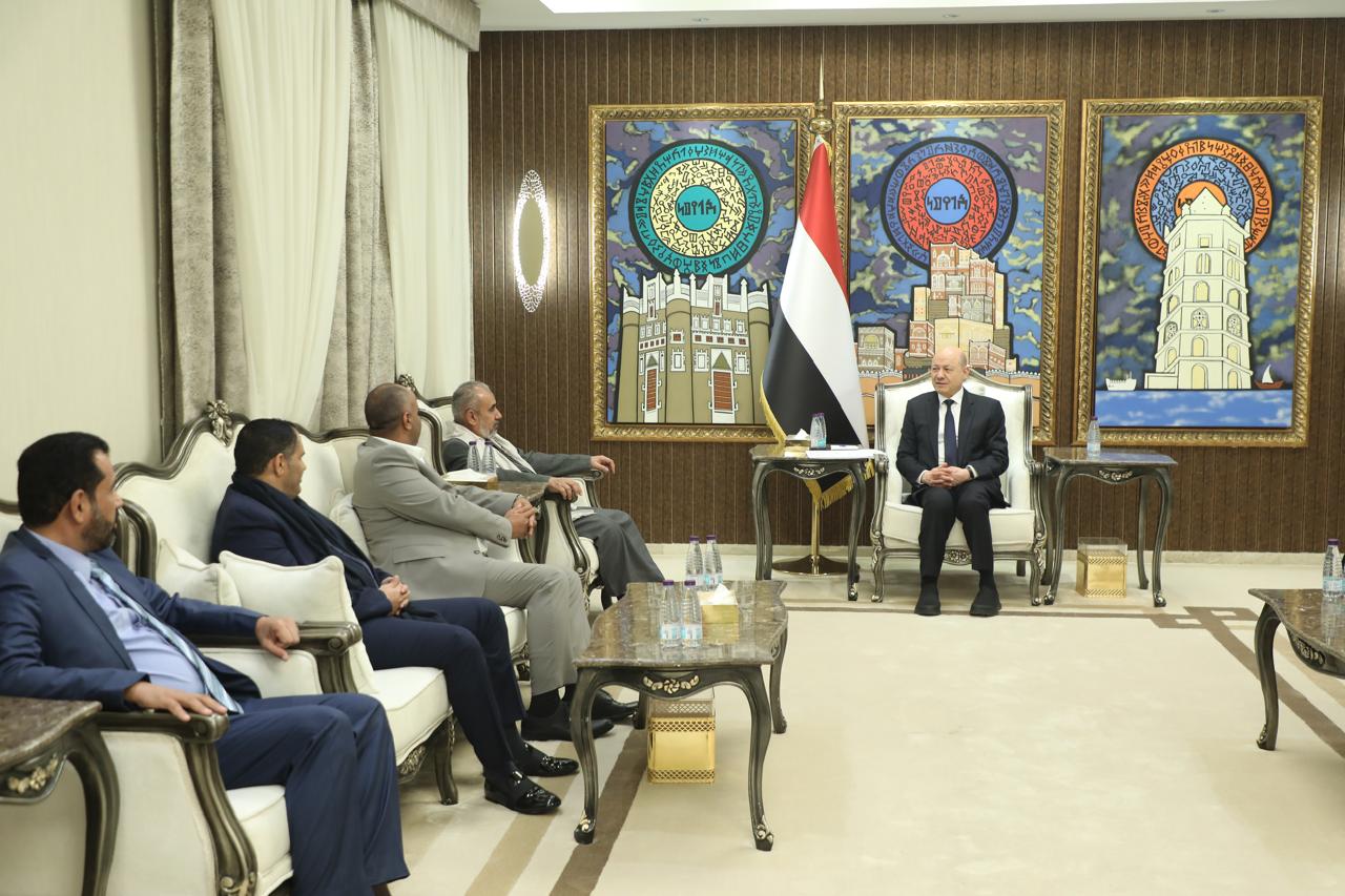 The President of the Presidential Leadership Council congratulates the agreement for the release of 2,900 detainees.