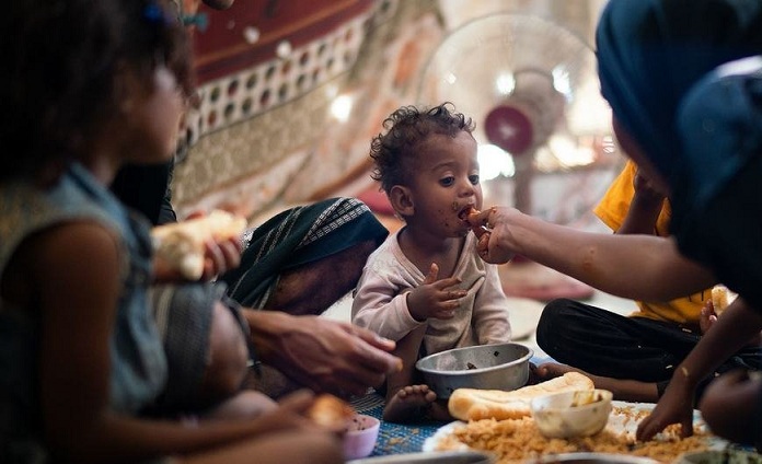 UN reports a severe worsening of hunger in Houthi areas amid arrests of relief workers.
