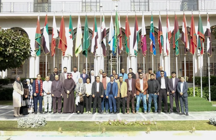 The Yemeni delegation to the Arab League concludes a training course in statistical analysis for 30 researchers.