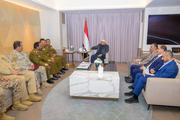 Council member Tariq Saleh reviews operational conditions at the frontlines and strategic positions.